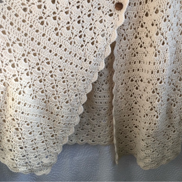 Handmade Cream Crochet Wool Knit Oversized Button Up Sweater Cape - Picture 8 of 15